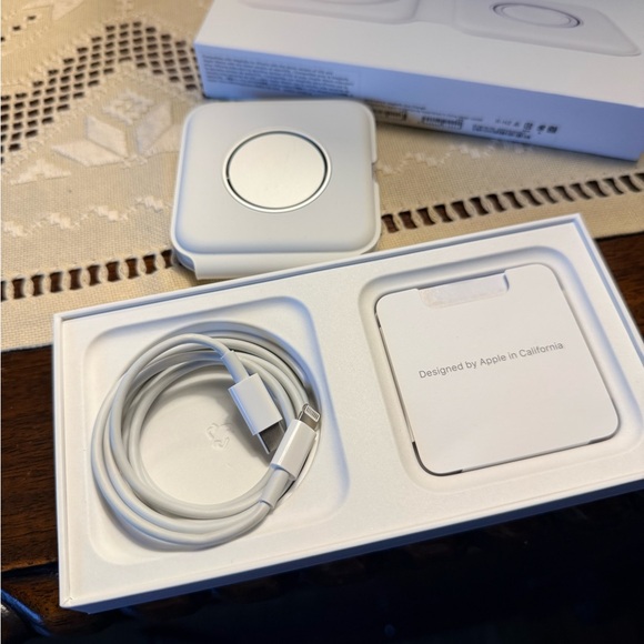 Apple MagSafe Duo Charger. Authentic Apple product. Like New condition. White - Picture 4 of 16